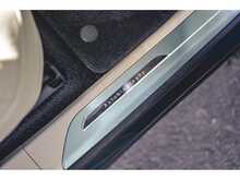 Land Rover Range Rover P550e Autobiography 