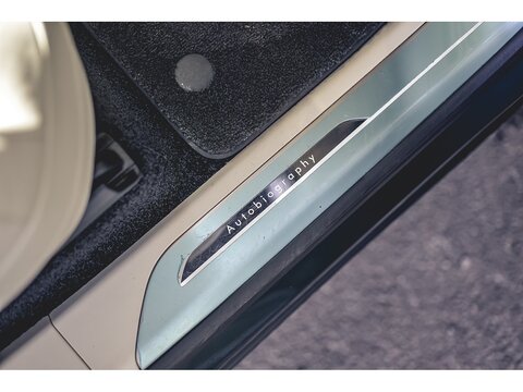 3.0 P550e 38.2kWh Autobiography SUV 5dr Petrol Plug-in Hybrid Auto 4WD Euro 6 (s/s) (550 ps)