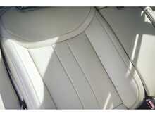 Land Rover Range Rover P550e Autobiography 