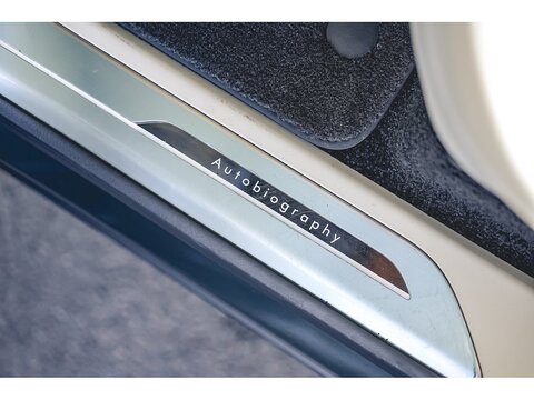 3.0 P550e 38.2kWh Autobiography SUV 5dr Petrol Plug-in Hybrid Auto 4WD Euro 6 (s/s) (550 ps)