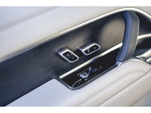 3.0 P550e 38.2kWh Autobiography SUV 5dr Petrol Plug-in Hybrid Auto 4WD Euro 6 (s/s) (550 ps)