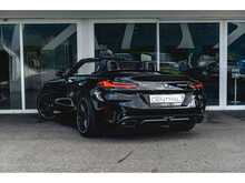 BMW Z4 M40i FINISHED IN SAPPHIRE BLACK