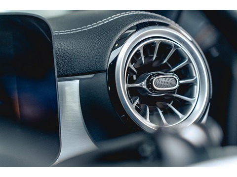 2.0 A35 AMG (Premium) Hatchback 5dr Petrol 7G-DCT 4MATIC Euro 6 (s/s) (306 ps)