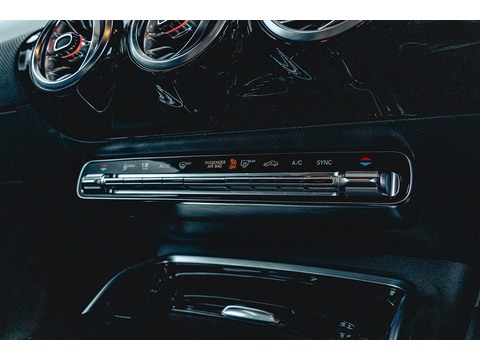 2.0 A35 AMG (Premium) Hatchback 5dr Petrol 7G-DCT 4MATIC Euro 6 (s/s) (306 ps)