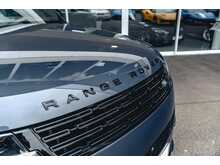 RANGE ROVER SPORT P440E FINISHED IN