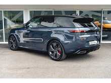 RANGE ROVER SPORT P440E FINISHED IN