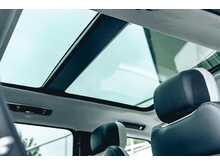 RANGE ROVER SPORT P440E FINISHED IN