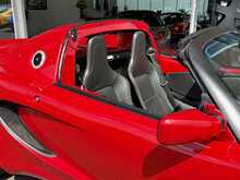 LOTUS ELISE 1.6 IN ARDENT RED