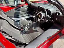 LOTUS ELISE 1.6 IN ARDENT RED