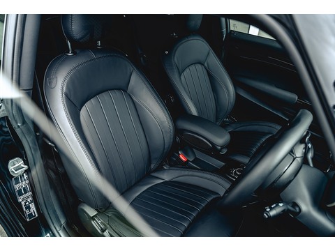 2.0 John Cooper Works Hatchback 3dr Petrol Steptronic Euro 6 (s/s) (231 ps)