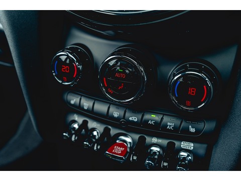 2.0 John Cooper Works Hatchback 3dr Petrol Steptronic Euro 6 (s/s) (231 ps)