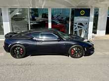 LOTUS EVORA 400 IN METALLIC BLACK