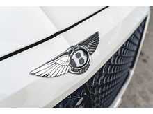 BENTLEY BENTAYGA V8 D FINISHED IN GALCIER WHITE