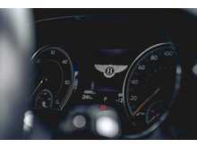 BENTLEY BENTAYGA V8 D FINISHED IN GALCIER WHITE