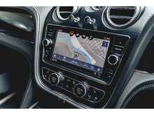 BENTLEY BENTAYGA V8 D FINISHED IN GALCIER WHITE