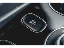 BENTLEY BENTAYGA V8 D FINISHED IN GALCIER WHITE