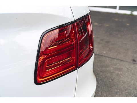 4.0d V8 SUV 5dr Diesel Auto 4WD Euro 6 (s/s) (435 ps)