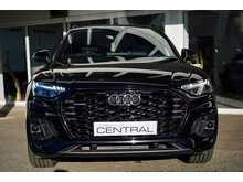 AUDI Q5 Sportback in Mythos Black