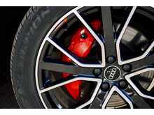 AUDI Q5 Sportback in Mythos Black