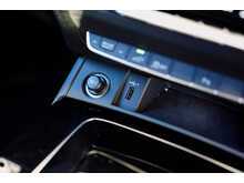 AUDI Q5 Sportback in Mythos Black