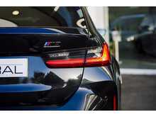 BMW M3 TOURING IN BLACK SAPPHIRE (METALLIC)