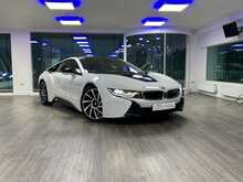 BMW I8 FINISHED IN CRYSTAL WHITE (PEARL)
