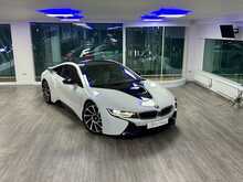 BMW I8 FINISHED IN CRYSTAL WHITE (PEARL)