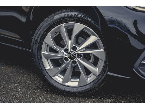 1.0 TSI Style Hatchback 5dr Petrol Manual Euro 6 (s/s) (95 ps)