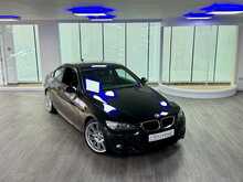 BMW 3 SERIES 320D IN BLACK