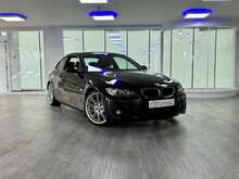 BMW 3 SERIES 320D IN BLACK
