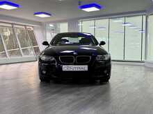 BMW 3 SERIES 320D IN BLACK