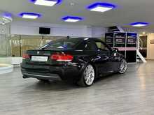BMW 3 SERIES 320D IN BLACK