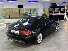 BMW 3 SERIES 320D IN BLACK