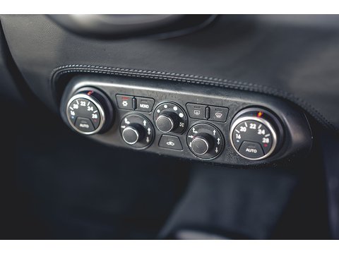 4.5 Italia Coupe 2dr Petrol F1 DCT Euro 5 (570 bhp)