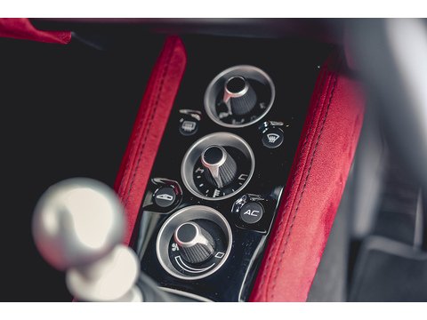 Coupe 3.5 Manual Petrol