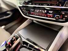 BMW M5 FINISHED IN TANZINITE BLUE