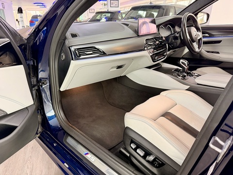 4.4 V8 GPF Saloon 4dr Petrol Steptronic xDrive Euro 6 (s/s) (600 ps)