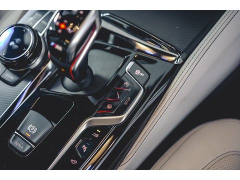 4.4 V8 GPF Saloon 4dr Petrol Steptronic xDrive Euro 6 (s/s) (600 ps)