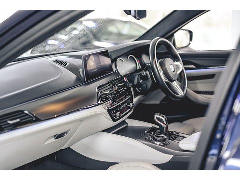 4.4 V8 GPF Saloon 4dr Petrol Steptronic xDrive Euro 6 (s/s) (600 ps)