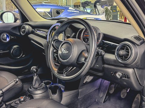 1.2 One Hatchback 5dr Petrol Manual Euro 6 (s/s) (102 ps)