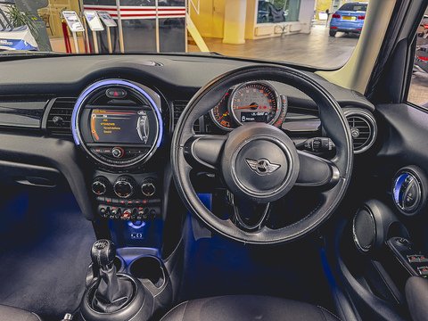 1.2 One Hatchback 5dr Petrol Manual Euro 6 (s/s) (102 ps)