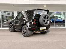 LAND ROVER DEFENDER 90 X-DYNAMIC
