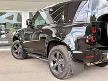 LAND ROVER DEFENDER 90 X-DYNAMIC