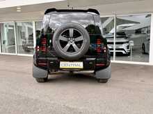 LAND ROVER DEFENDER 90 X-DYNAMIC