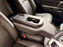 LAND ROVER DEFENDER 90 X-DYNAMIC