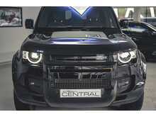 LAND ROVER DEFENDER 90 X-DYNAMIC