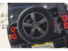 LAND ROVER DEFENDER 90 X-DYNAMIC