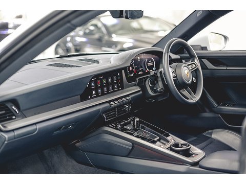 3.0T 992 Carrera Coupe 2dr Petrol PDK Euro 6 (s/s) (394 ps)