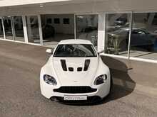 ASTON MARTIN V12 VANTAGE IN PEARLESCENT WHITE