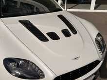 ASTON MARTIN V12 VANTAGE IN PEARLESCENT WHITE